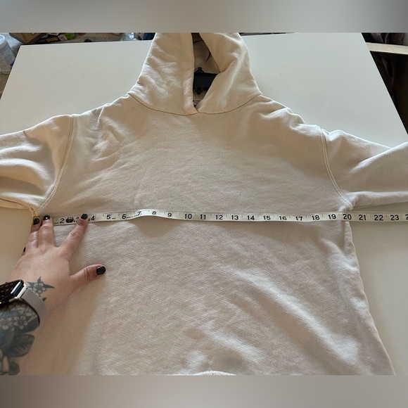 perfectwhitetee Kokomo Beach Raw Hem Cut Off Crop Hoodie Ivory Cotton S - Picture 3 of 7